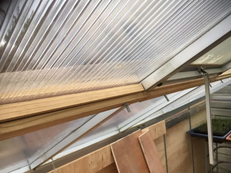 » How Do You Keep Greenhouse Panels From Blowing Out?